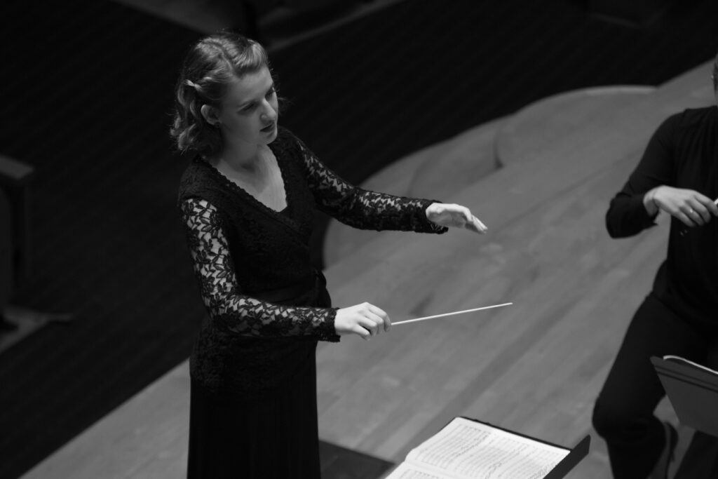 Gabrielle Gaudreault, cheffe de choeur de la SCSL